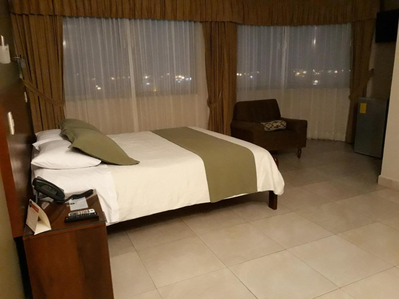 Hotel Puerto Banana El Guabo Bagian luar foto